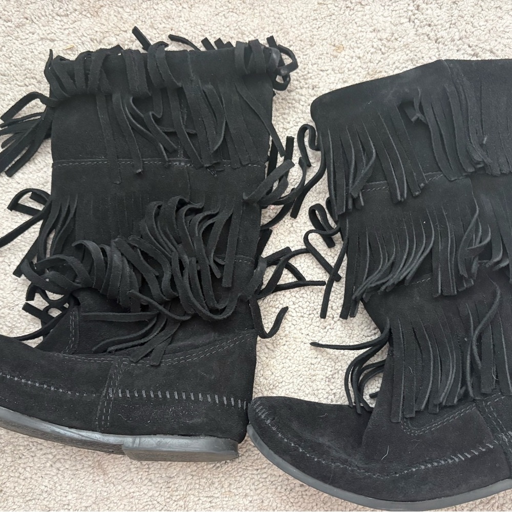 Minnetonka Moccasins 1639 Women's 3 Layer Fringe Calf High Boot Black Suede Sz 8 - Picture 3 of 6